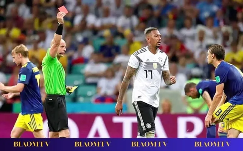 Giới thiệu kèo thẻ hiệp 1 trong bóng đá với cách tính thẻ vàng, thẻ đỏ và tỷ lệ cược.